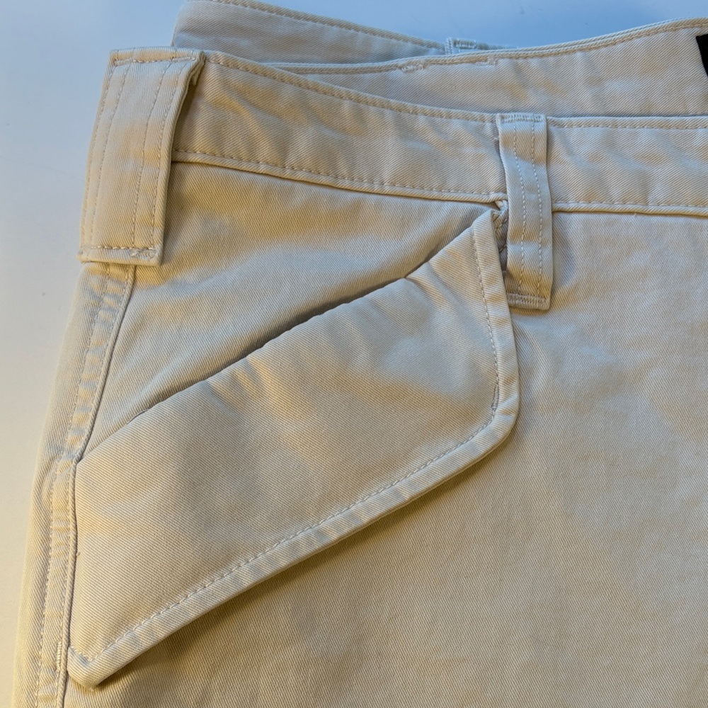 Banana Republic cargo pants. Cream khaki.  Women’s 16. NWT (unhemmed.)
